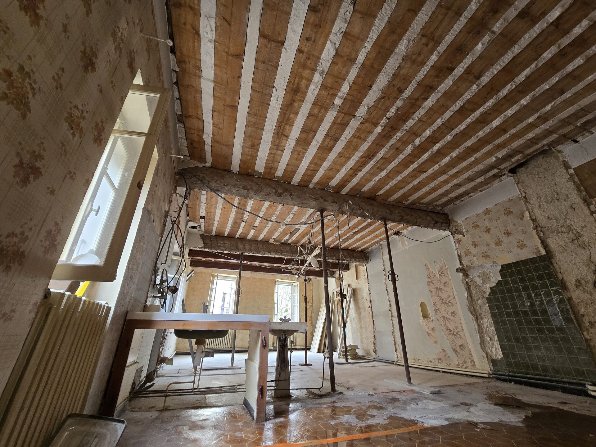 Sablage d’un plafond à Châteauneuf-de-Gadagne